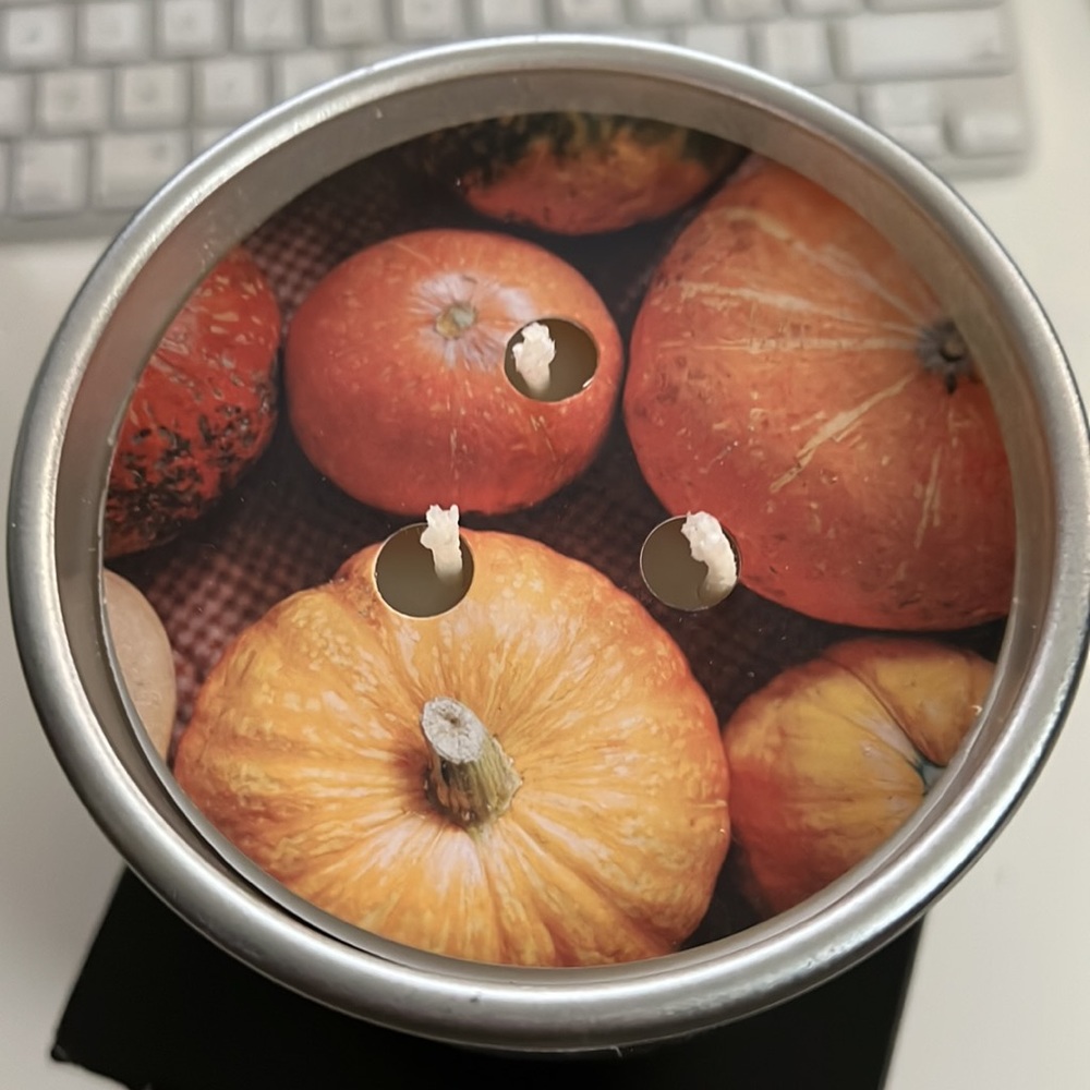 LYRD Candle - Pumpkin Pie - Picture 2 of 4